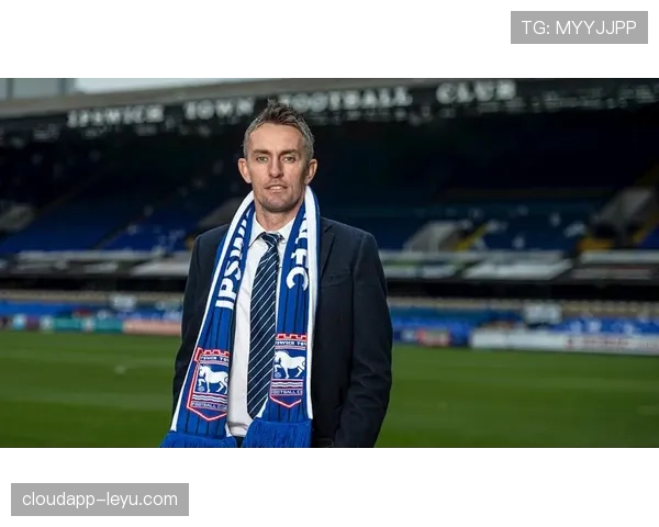 麦肯纳领衔拖拉机队,英超赛场表现亮眼竞争力显著提升 麦肯纳领衔拖拉机队,英超赛场表现亮眼竞争力显著提升