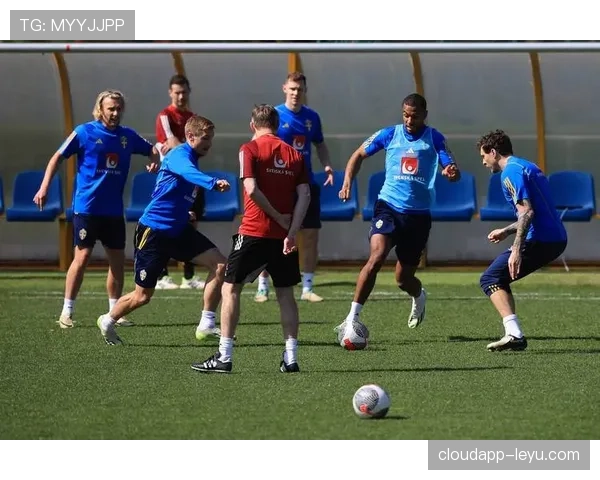 瑞典友谊赛大胜提振士气，球队状态回暖引关注