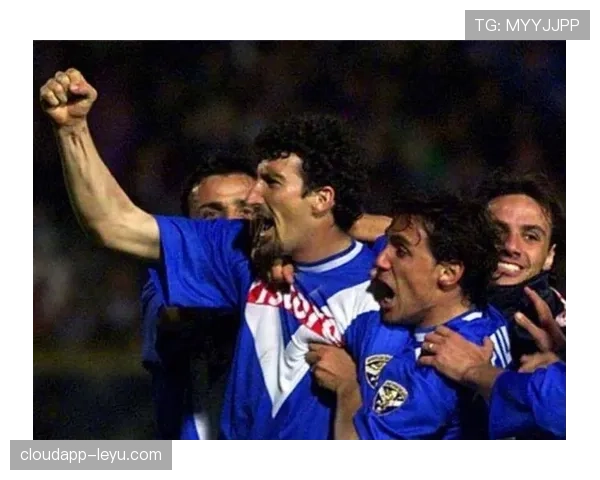 意甲金靴争夺白热化:顶级射手轮番爆发,榜首悬念持续升级 意甲金靴争夺白热化:顶级射手轮番爆发,榜首悬念持续升级