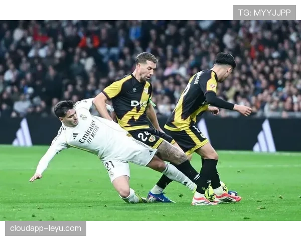 巴列卡诺强势崛起，球员亮眼表现点燃季后赛希望