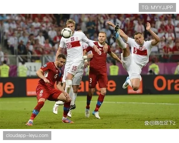 莱万带队能力不足?关键战领导力与战术作用解析 莱万带队能力不足?关键战领导力与战术作用解析