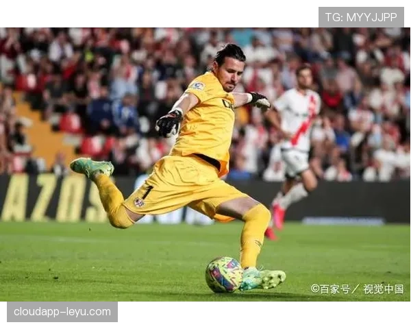 AC米兰关键战表现波动,当前阶段问题显现对赛季走势形成制约 AC米兰关键战表现波动,当前阶段问题显现对赛季走势形成制约