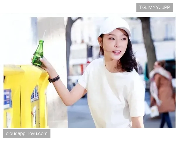 赵雅淇穿得跟明星出街似的，突然发现羽毛球圈的时尚担当不是她一个人了？